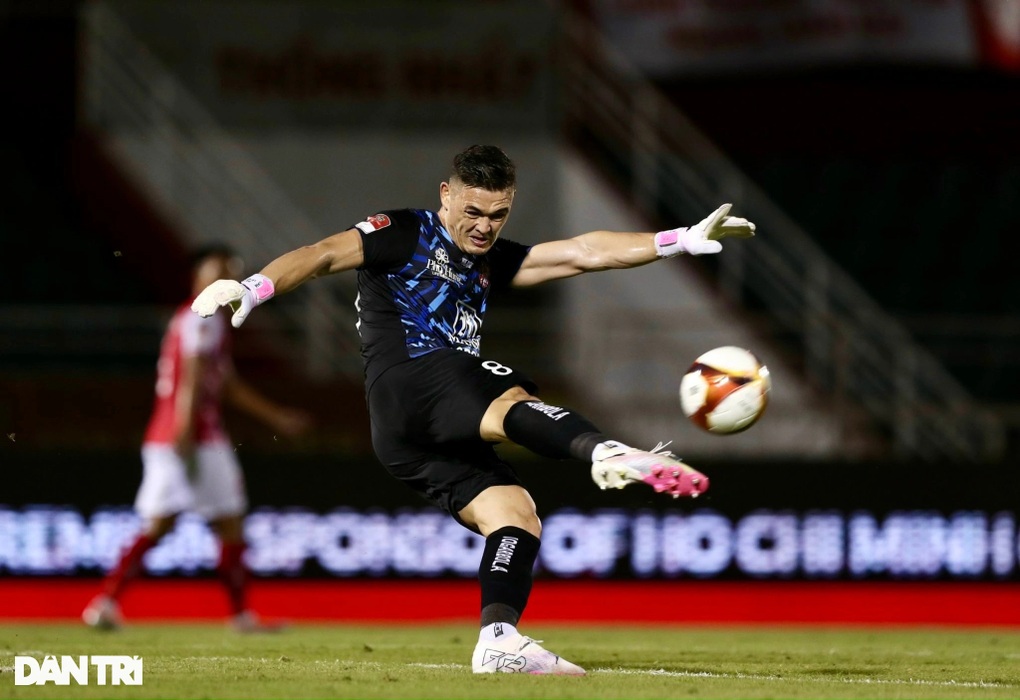 Patrik Lê Giang: Tài năng bậc nhất V-League, chờ được khai phá ở đội tuyển - 2 Patrik Lê Giang: Tài năng bậc nhất V-League, chờ được khai phá ở đội tuyển - 2