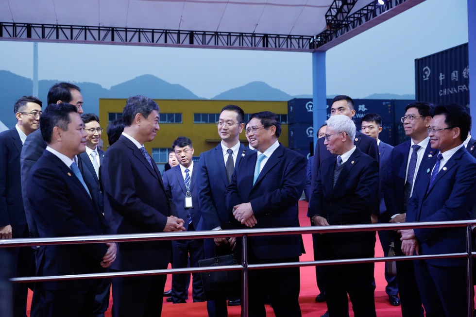 Thông thương đường sắt với Trung Quốc, mở cửa đưa hàng Việt ra thế giới - 8 Thông thương đường sắt với Trung Quốc, mở cửa đưa hàng Việt ra thế giới - 8