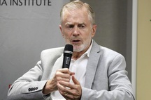 "Sếp" Huawei: "Chúng tôi sẽ tồn tại nhưng người Mỹ sẽ mất việc"