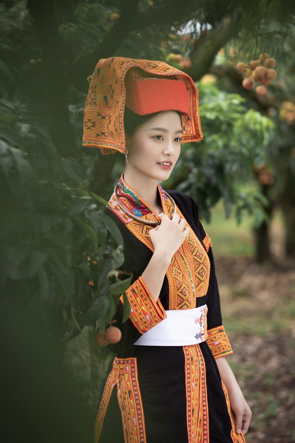 Vẻ đẹp của nữ sinh xứ vải thiều cao 1m76 thu hút cộng đồng mạng - 7 Vẻ đẹp của nữ sinh xứ vải thiều cao 1m76 thu hút cộng đồng mạng - 7