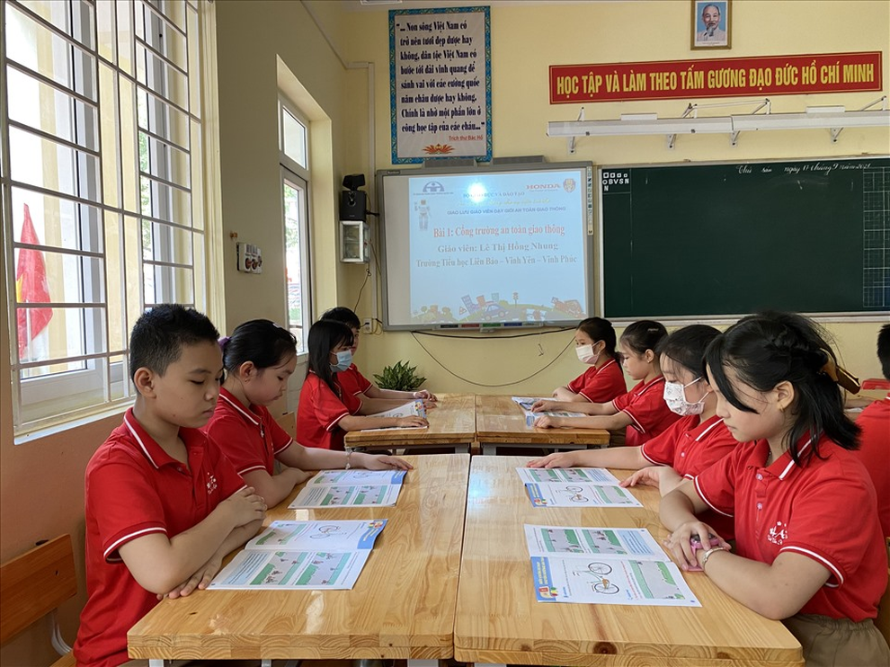 2,1 triệu bài dự thi An toàn giao thông cho nụ cười trẻ thơ - 4 2,1 triệu bài dự thi An toàn giao thông cho nụ cười trẻ thơ - 4
