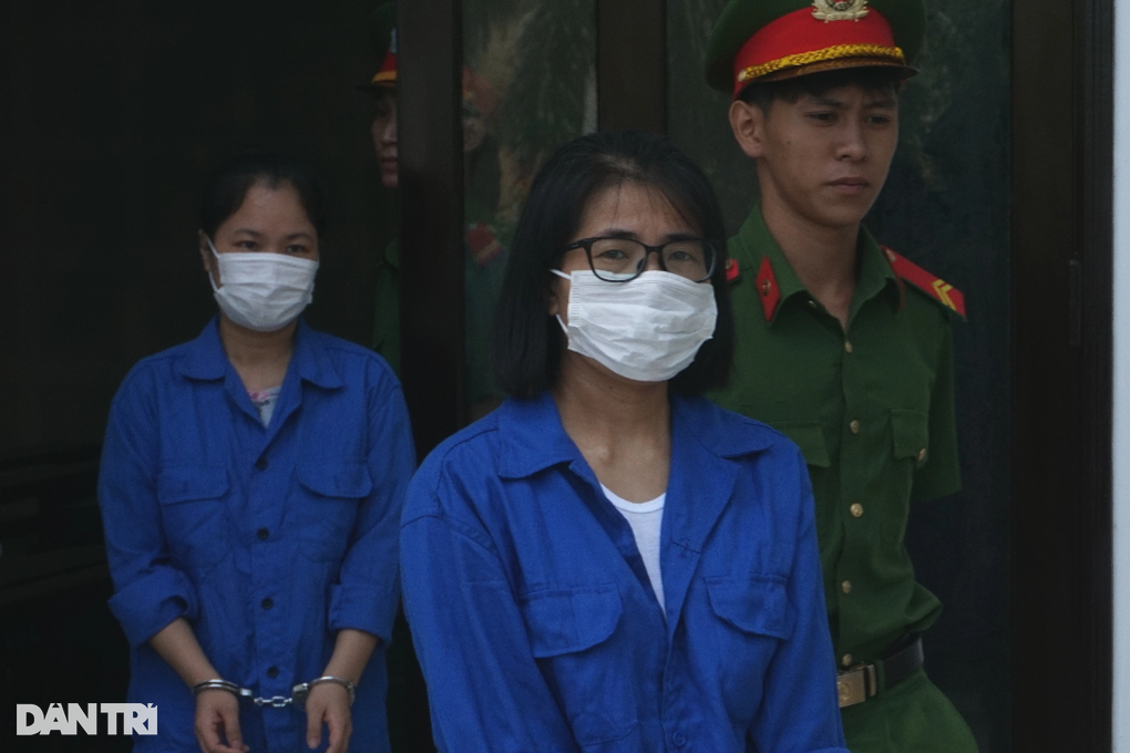 Vụ tham ô ở CDC Đà Nẵng: Giấu hơn 7.500 kit trong tủ quần áo phòng vệ sinh - 1 Vụ tham ô ở CDC Đà Nẵng: Giấu hơn 7.500 kit trong tủ quần áo phòng vệ sinh - 1