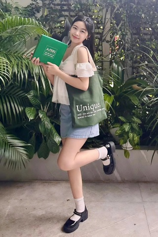 Bí quyết phối đồ theo phong cách tiểu thư của Lọ Lem - con gái Quyền Linh - 6