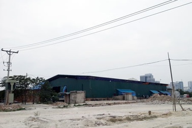 Quận Cầu Giấy lên kế hoạch cưỡng chế nhà xưởng, kho bãi “xẻ thịt” công viên