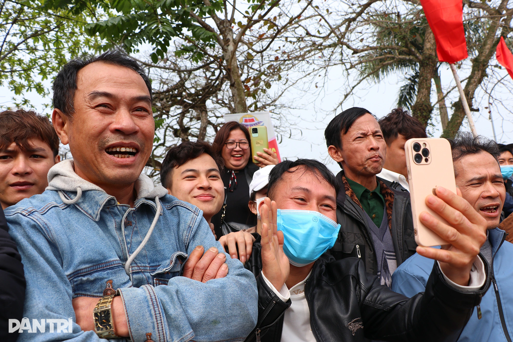 Cười nghiêng ngả với màn thi niêu ơi ở lại, chị đi nhé - 9