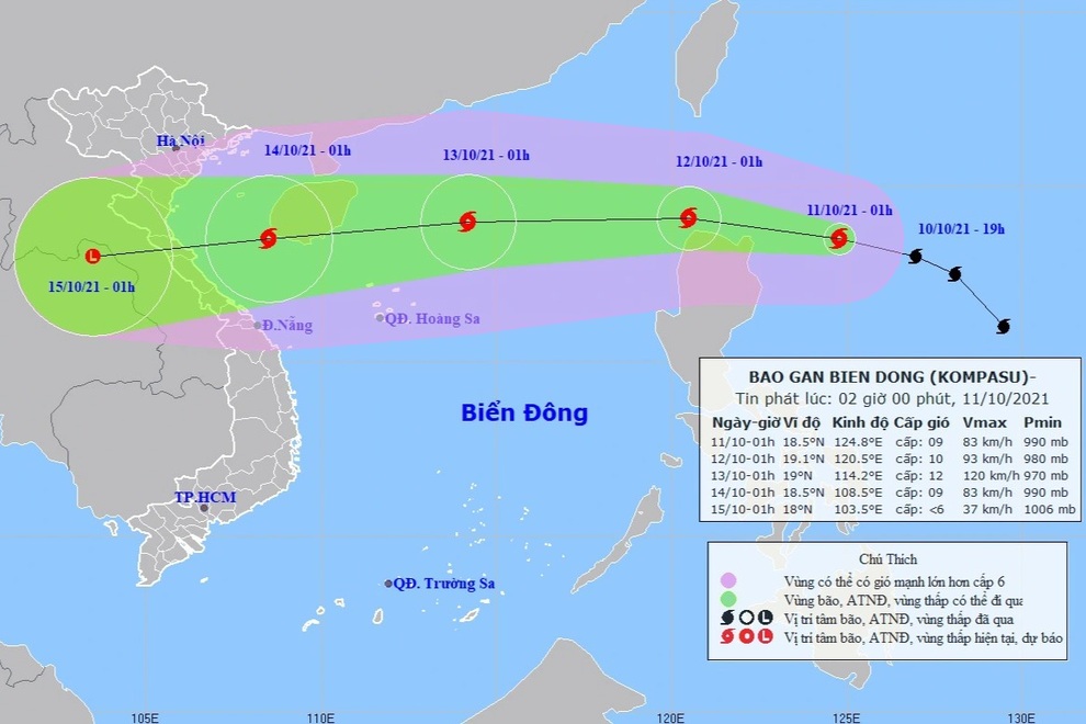 Bão Kompasu giật cấp 11 tiếp tục hướng vào Biển Đông - 1 Bão Kompasu giật cấp 11 tiếp tục hướng vào Biển Đông - 1