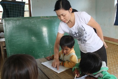 Giáo viên trực tiếp giảng dạy 8 năm được hưởng phụ cấp thâm niên 8%