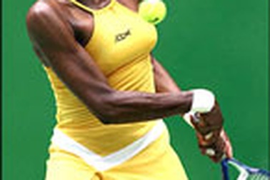 Venus Williams “chạm” Hingis