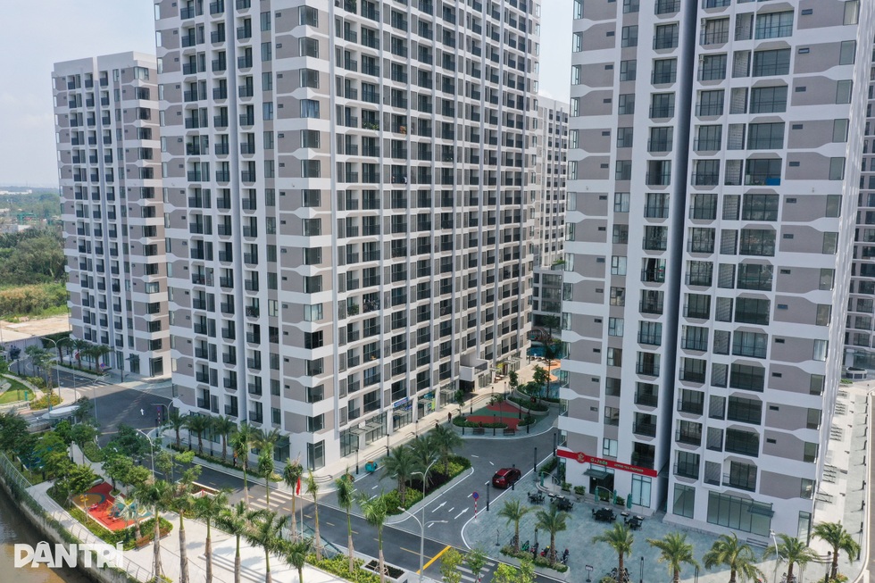 Doanh nghiệp bất động sản lỗ lãi đan xen, loay hoay giải quyết nợ - 1