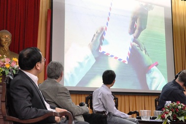 Lòng tham + quyền lực = tham nhũng 