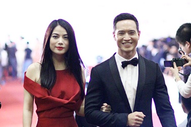 Chùm ảnh nghệ sĩ trên thảm đỏ LHP Quốc tế Hà Nội