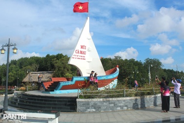 Nơi nào có thể ngắm bình minh trên Biển Đông và hoàng hôn ở Biển Tây?