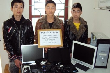 Bắt 3 đối tượng chuyên trộm máy tính và điện thoại
