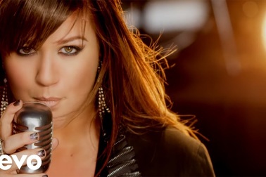 Kelly Clarkson - Stronger