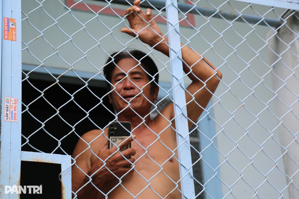 Người dân Vũng Tàu mất ngủ vì lo nhà sập - 2 Người dân Vũng Tàu mất ngủ vì lo nhà sập - 2