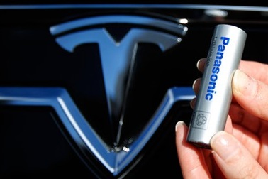 Tesla Motors hợp tác với Panasonic sản xuất pin