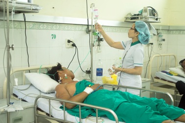 Cứu sống kịp thời bệnh nhân bị ngã cầu thang từ tầng 3