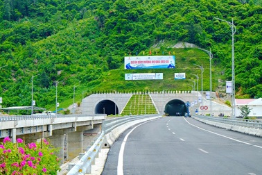 Một phó giáo sư và nhóm chuyên gia dự chi trên 450 tỷ đồng đầu tư cổ phiếu