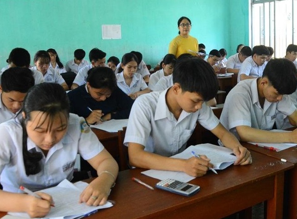 Quảng Ngãi: Nhiều học sinh đăng ký xét tuyển đại học bằng học bạ - 1 Quảng Ngãi: Nhiều học sinh đăng ký xét tuyển đại học bằng học bạ - 1
