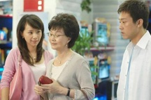 Sau 3 tháng chăm cháu, mẹ chồng đòi tiền lương khiến tôi sốc nặng