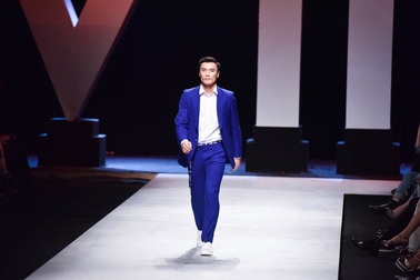 Tranh cãi việc thủ môn Bùi Tiến Dũng làm quảng cáo thời trang