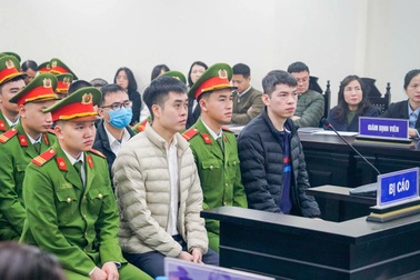 Ông chủ sản xuất sữa Hiup giả: "Con bị cáo uống sữa sáng, chiều"