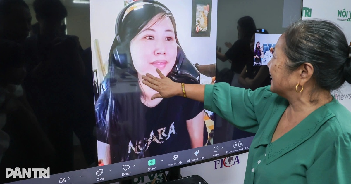 Cho con sang Pháp làm con nuôi, bố mẹ Việt vỡ oà ngày gặp lại sau 28 năm - 9 Cho con sang Pháp làm con nuôi, bố mẹ Việt vỡ oà ngày gặp lại sau 28 năm - 9