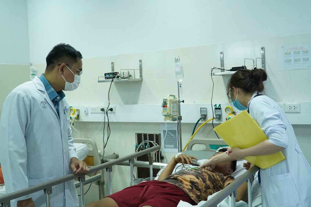 TPHCM: Theo dõi sát 2 bé nghi ngộ độc botulinum sau khi ăn chả khuyến mãi - 1 TPHCM: Theo dõi sát 2 bé nghi ngộ độc botulinum sau khi ăn chả khuyến mãi - 1