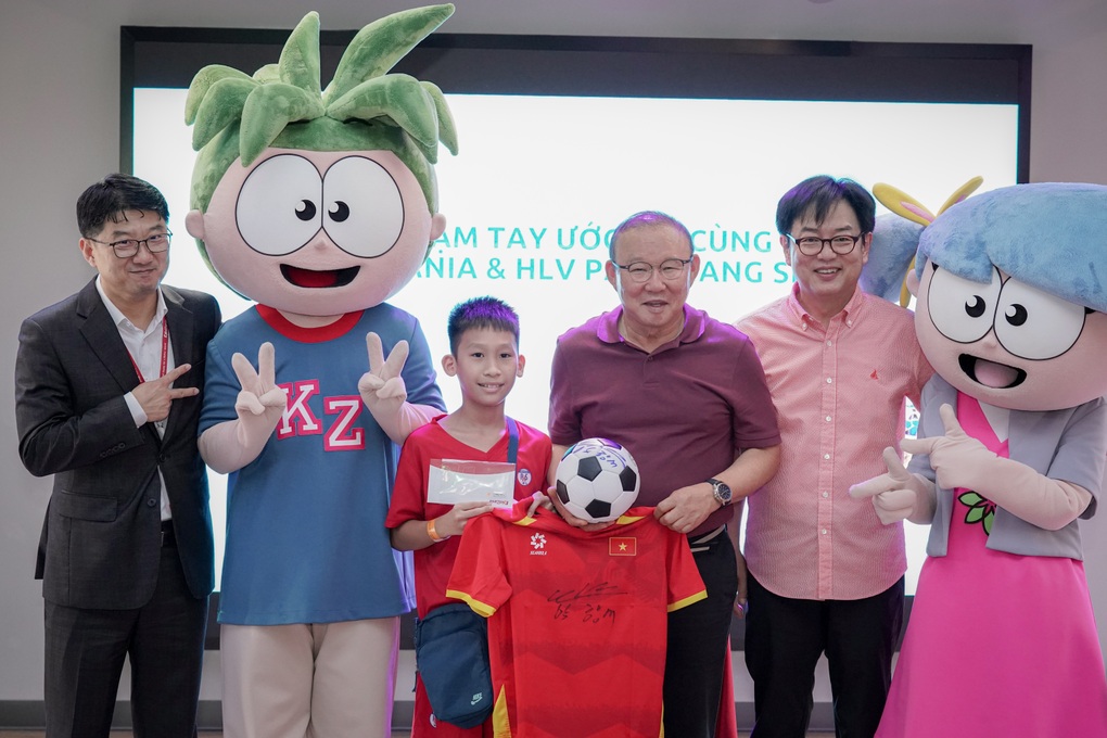Park Hang-seo và KidZania đồng hành cùng ước mơ bóng đá của trẻ em Việt - 2 Park Hang-seo và KidZania đồng hành cùng ước mơ bóng đá của trẻ em Việt - 2