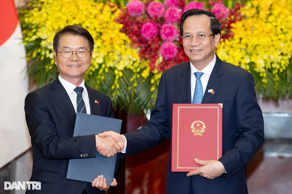 Việt Nam - Hàn Quốc ký ghi nhớ hợp tác về phái cử và tiếp nhận lao động - 2 Việt Nam - Hàn Quốc ký ghi nhớ hợp tác về phái cử và tiếp nhận lao động - 2