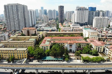 Thị trường đang thiếu trầm trọng nhà ở giá rẻ, dư thừa nhà ở cao cấp