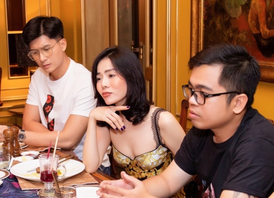 Lệ Quyên đi ăn cùng người mẫu Lâm Bảo Châu giữa ồn ào tình cảm - 5 Lệ Quyên đi ăn cùng người mẫu Lâm Bảo Châu giữa ồn ào tình cảm - 5
