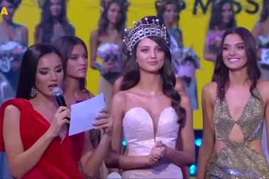 Nhan sắc quyến rũ của Hoa hậu Ukraine