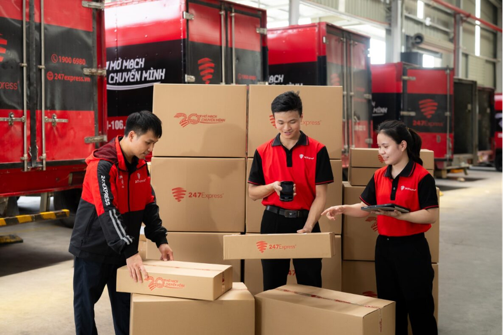 20 years of opening the transformation, 247Express launches a new look - 3 20 năm mở mạch chuyển mình, 247Express ra mắt diện mạo mới - 3