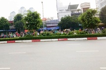 Hàng chục thanh niên tổ chức đua xe dưới chân cầu Sài Gòn