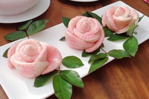 Dịch vụ kinh doanh hoa hồng "ăn được" hút khách Hà thành dịp 20/10