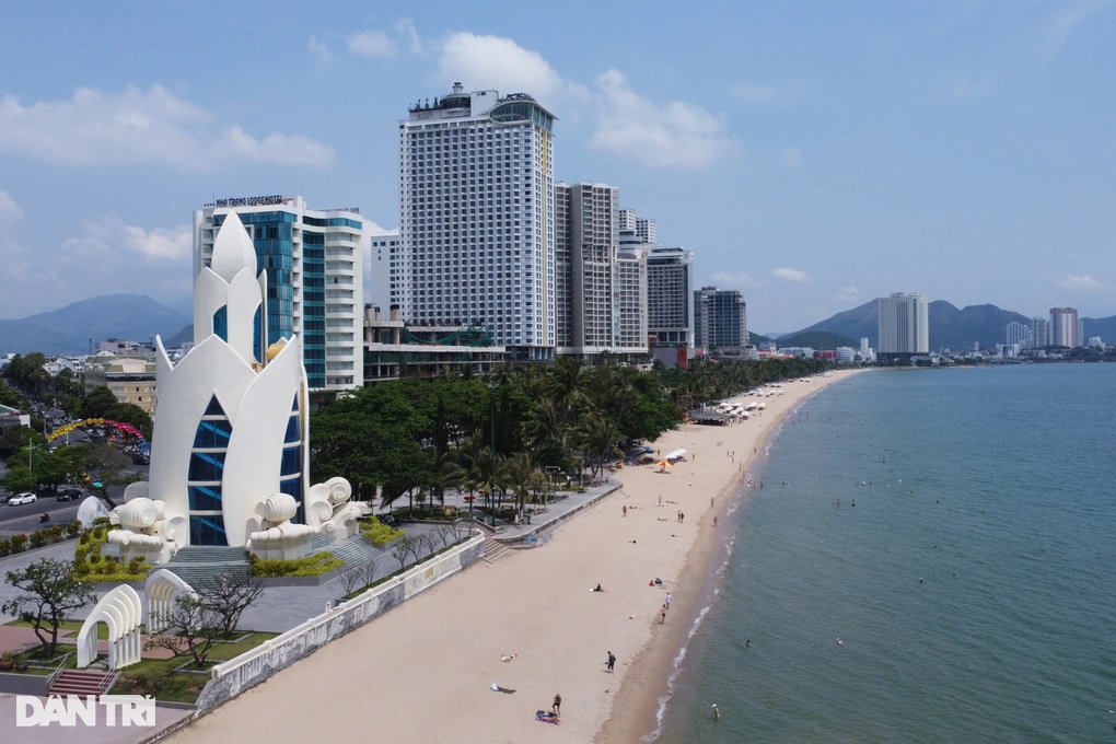 Bác ý tưởng lấp biển Nha Trang làm dự án hơn 1,5 tỷ USD - 2 Bác ý tưởng lấp biển Nha Trang làm dự án hơn 1,5 tỷ USD - 2