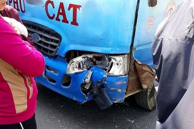 Chạy xe máy từ Sài Gòn về Nghệ An ăn tết, 2 thanh niên gặp nạn thương vong