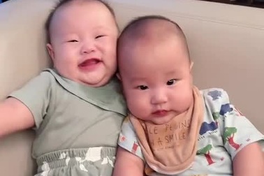 Jimmy - Jenny khi chơi đùa bên nhau