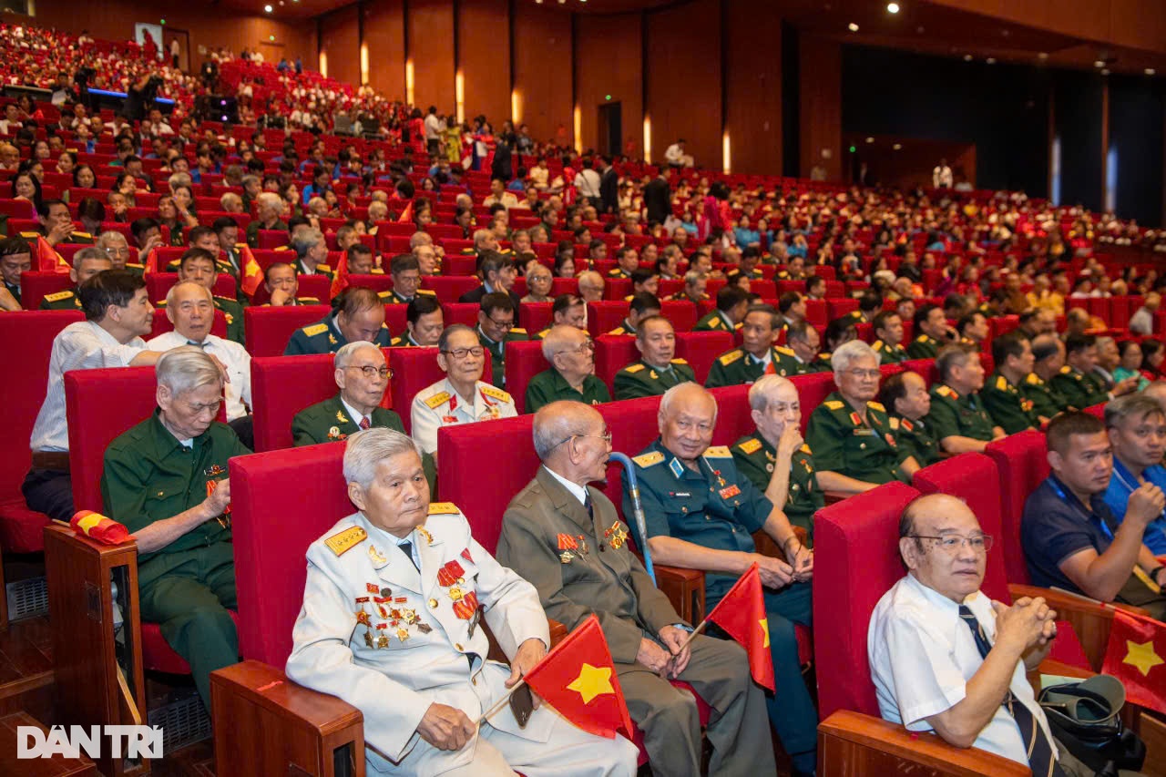 Sáng nay, tổ chức Lễ kỷ niệm 70 năm Ngày Giải phóng Thủ đô - 2