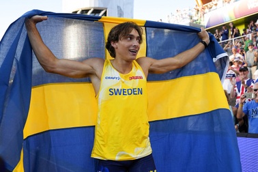 Vận động viên 23 tuổi phá kỷ lục nhảy sào thế giới