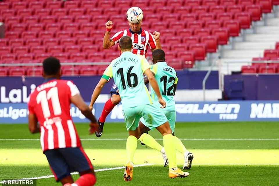 Luis Suarez lập cú đúp trong chiến thắng 6-1 của Atletico - 2 Luis Suarez lập cú đúp trong chiến thắng 6-1 của Atletico - 2