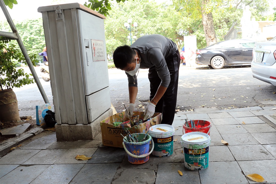 Hà Nội: Độc đáo những bốt điện “mặc áo mới” - 1 Hà Nội: Độc đáo những bốt điện “mặc áo mới” - 1