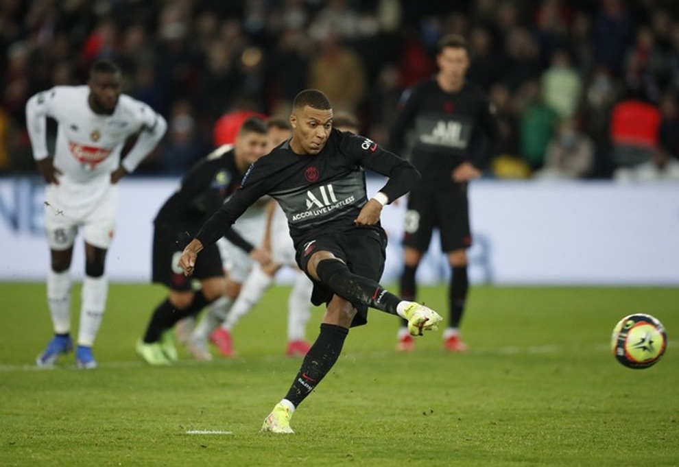 Vắng Messi, Mbappe tỏa sáng giúp PSG ngược dòng đánh bại Angers - 4 Vắng Messi, Mbappe tỏa sáng giúp PSG ngược dòng đánh bại Angers - 4