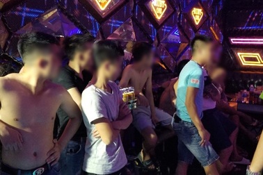 Hải Dương: Đột kích quán bar, phát hiện 40 đối tượng dương tính với ma túy