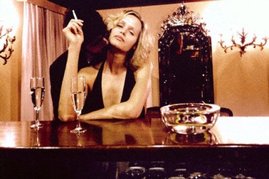 Một đêm “trót dại” với đồng nghiệp cũ 