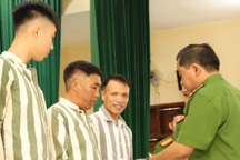 Nhiều phạm nhân được đặc xá, ra tù trước thời hạn