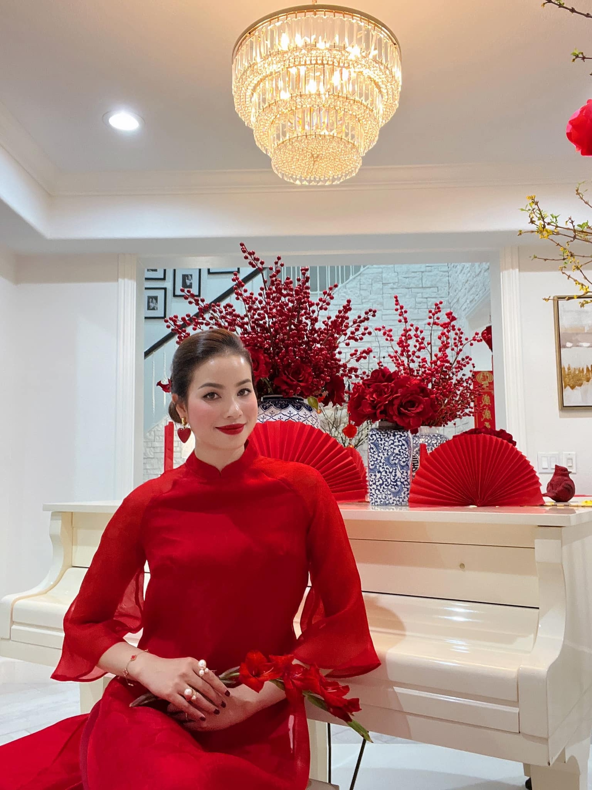 Cuộc sống xa hoa của Hoa hậu Phạm Hương tại Mỹ sau 10 năm đăng quang - 7