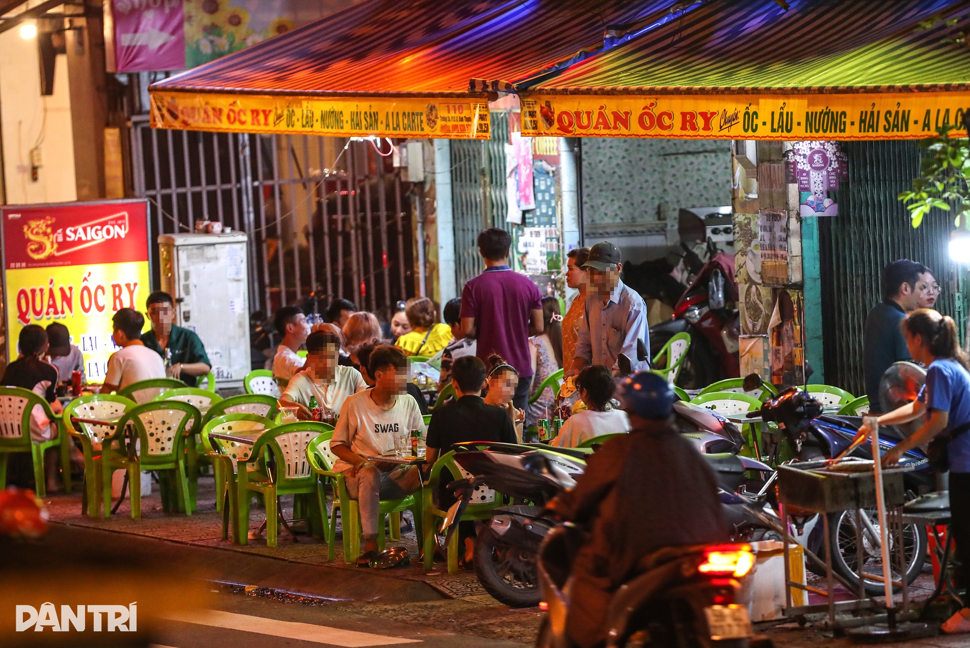 Những tuyến đường dày đặc quán nhậu ở TPHCM - 5