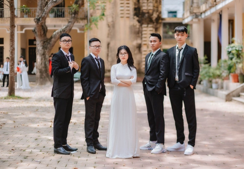 Nữ sinh điểm 10 môn Văn tốt nghiệp sẽ đầu quân vào ĐH Ngoại thương - 5 Nữ sinh điểm 10 môn Văn tốt nghiệp sẽ đầu quân vào ĐH Ngoại thương - 5
